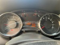 Usado Peugeot 3008 Style 120 CV (88 kW) 2015 Gris / plata Familiar