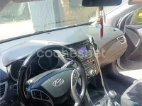Usado Hyundai i30 GO! 110 CV (80 kW) 2013 Blanco Berlina