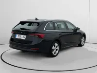 Usado Skoda Octavia Ambition 150 CV (110 kW) 2022 Negro Utilitario