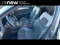 Usado Renault Arkana Zen 140 CV (102 kW) 2022 Gris / plata SUV