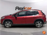 Usado Peugeot 2008 Allure 120 CV (88 kW) 2019 Rojo SUV
