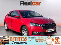 Usado Skoda Fabia Selection 95 CV (69 kW) 2024 Rojo Berlina