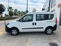 Usado Fiat Doblò 95 CV (69 kW) 2019 Blanco Monovolumen