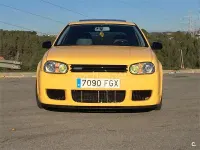 Usado VW Golf IV R 241 CV (177 kW) 2003 Amarillo Berlina