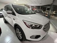 Usado Ford Kuga Limited 150 CV (110 kW) 2019 Blanco SUV