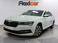 Usado Skoda Superb Style 151 CV (111 kW) 2022 Blanco Familiar