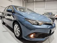 Usado Toyota Auris Active 90 CV (66 kW) 2016 Azul Utilitario
