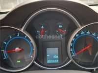 Usado Chevrolet Cruze LT 124 CV (91 kW) 2014 Gris / plata Berlina