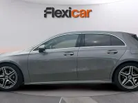 Usado Mercedes A180 116 CV (85 kW) 2019 Gris Berlina