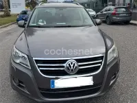 Usado VW Tiguan 140 CV (102 kW) 2008 Gris / plata SUV