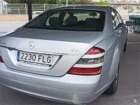 Usado Mercedes S320 235 CV (172 kW) 2007 Gris / plata Berlina