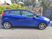 Usado Ford Fiesta Titanium 75 CV (55 kW) 2014 Azul Utilitario