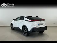 Begagnad Toyota C-HR Advance 140 HK (102 kW) 2024 Vit SUV