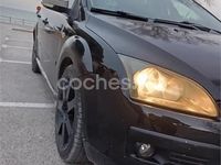 Usado Ford Focus Trend 115 CV (84 kW) 2007 Negro Berlina