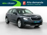 Usado Skoda Kamiq Ambition 110 CV (80 kW) 2021 Gris / plata SUV