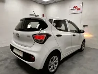 Usado Hyundai i10 66 CV (48 kW) 2016 Blanco Utilitario