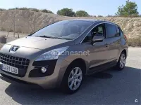 Usado Peugeot 3008 Premium 112 CV (82 kW) 2010 Beige Familiar