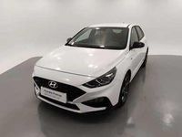 Usado Hyundai i30 N Line 120 CV (88 kW) 2024 Atlas white Berlina