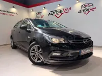 Usado Opel Astra Dynamic 136 CV (100 kW) 2016 Negro Familiar