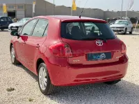Usado Toyota Auris Sol 124 CV (91 kW) 2008 Rojo Utilitario