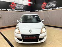 Usado Renault Scénic III Dynamique 106 CV (77 kW) 2010 Blanco Monovolumen