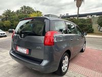 Usado Peugeot 5008 111 CV (81 kW) 2012 Gris Monovolumen
