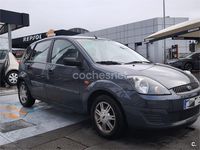 Usado Ford Fiesta Ambiente 68 CV (50 kW) 2008 Gris / plata Berlina