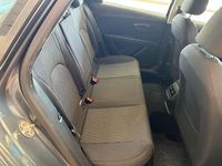 Usado Seat Leon Reference 110 CV (80 kW) 2016 Gris Utilitario