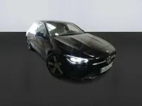 Usado Mercedes CLA200 Shooting Brake 150 CV (110 kW) 2022 Negro Familiar
