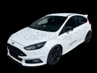 Begagnad Ford Focus ST 185 HK (136 kW) 2015 Vit Sedan
