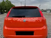 Usado Fiat Grande Punto Sport 130 CV (95 kW) 2006 Naranja Utilitario