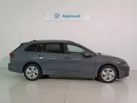 Usado VW Golf VIII Life 115 CV (84 kW) 2024 Gris Familiar