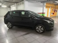 Usado Peugeot 3008 Access 120 CV (88 kW) 2014 Negro Familiar