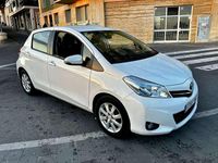 Usado Toyota Yaris Live 69 CV (50 kW) 2012 Blanco Utilitario
