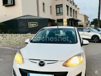 Usado Mazda 2 Style 75 CV (55 kW) 2014 Blanco Berlina