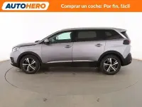 Usado Peugeot 5008 Allure 130 CV (95 kW) 2019 Gris SUV