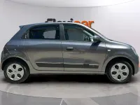 Usado Renault Twingo Zen 93 CV (68 kW) 2020 Gris Utilitario