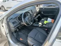 Usado Renault Mégane Business 116 CV (85 kW) 2019 Gris Utilitario