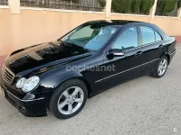 Usado Mercedes C220 Avantgarde 143 CV (105 kW) 2004 Negro Berlina