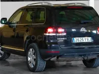 Usado VW Touareg 225 CV (165 kW) 2007 Negro SUV