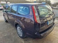 Usado Ford Focus Trend 115 CV (84 kW) 2008 Marrón Familiar