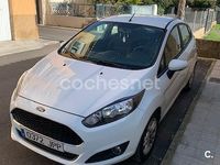 Usado Ford Fiesta Trend 100 CV (73 kW) 2016 Blanco Berlina