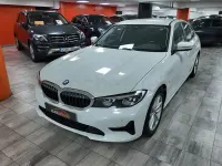 Usado BMW 330e Luxury Line 292 CV (214 kW) 2020 Blanco Berlina