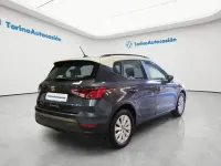 Usado Seat Arona Style 110 CV (80 kW) 2023 Gris / plata SUV
