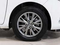 Usado Toyota Yaris Hybrid Active 100 CV (73 kW) 2019 Blanco Berlina