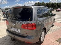 Usado VW Touran Advance 105 CV (77 kW) 2013 Gris / plata Monovolumen