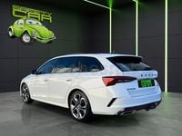 Usado Skoda Octavia RS 200 CV (147 kW) 2021 Blanco Familiar