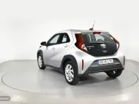 Usado Toyota Aygo X Play 72 CV (52 kW) 2022 Gris SUV