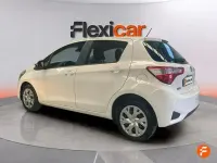 Usado Toyota Yaris Active 69 CV (50 kW) 2019 Blanco
