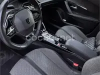 Usado Peugeot 2008 Allure 130 CV (95 kW) 2023 Gris / plata SUV